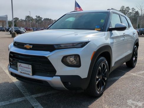 Used 2023 Chevrolet TrailBlazer LT w/ Convenience Package AWD/4WD image 8