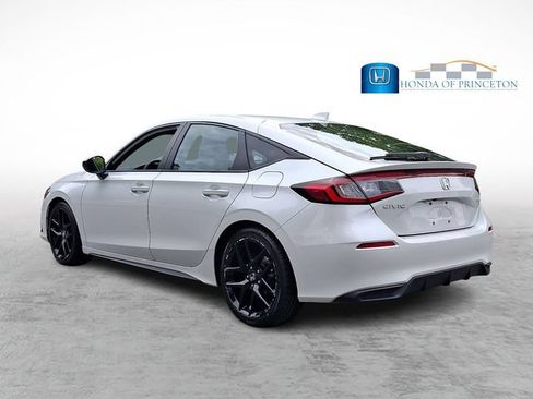 Used 2024 Honda Civic Sport image 4