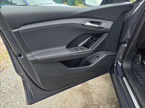 New 2025 Audi Q6 e-tron Premium AWD/4WD image 25