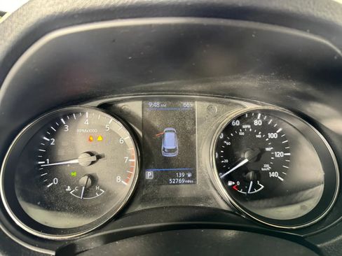 Used 2020 Nissan Rogue SV AWD/4WD image 14