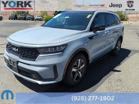 Used 2023 Kia Sorento EX w/ Panoramic Sunroof Package FWD image 1