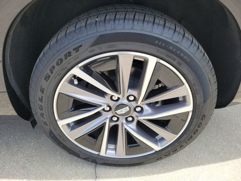 New 2026 Cadillac Vistiq Luxury w/ LPO, Floor Liner Package AWD/4WD image 34