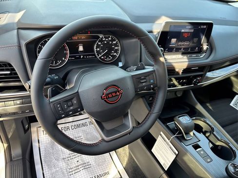 New 2026 Nissan Rogue SV image 25