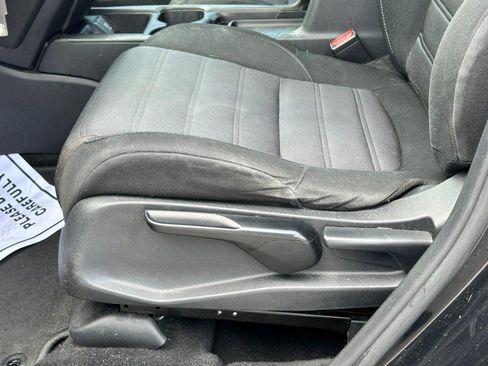 Used 2017 Honda CR-V LX image 17