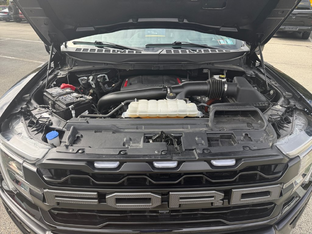 Used 2025 Ford F150 Raptor AWD/4WD image 27