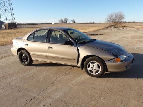 Used 2001 Chevrolet Cavalier Sedan image 5