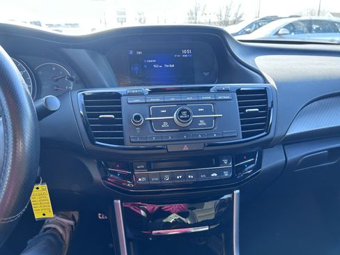 Used 2016 Honda Accord Sport image 18