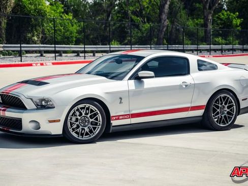 Used 2012 Ford Mustang Shelby GT500 w/ SVT Performance Pkg image 5