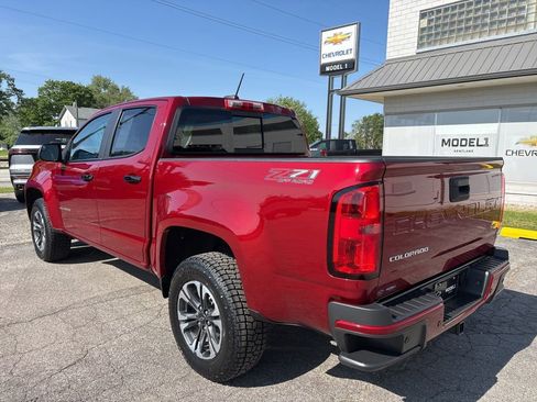 Used 2021 Chevrolet Colorado Z71 w/ Safety Package AWD/4WD image 6