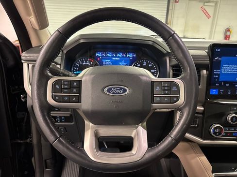 Used 2023 Ford Expedition XLT image 34