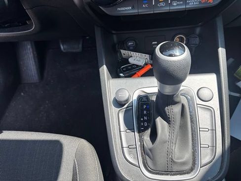 Used 2023 Hyundai Kona SEL AWD/4WD image 19