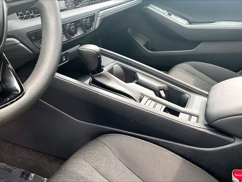Used 2023 Honda Accord EX image 17