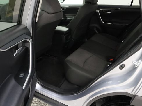 Used 2025 Toyota RAV4 XLE FWD image 27