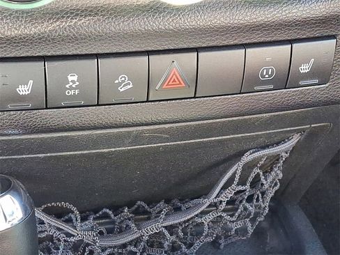 Used 2016 Jeep Wrangler Unlimited Rubicon image 27