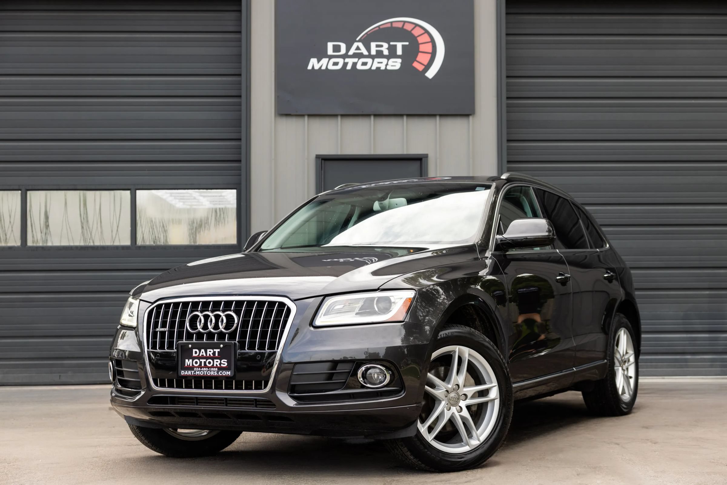 Used 2016 Audi Q5 2.0T Premium Plus w/ Technology Package AWD/4WD image 1