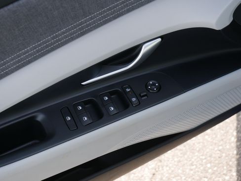 Certified 2026 Hyundai Elantra Limited FWD image 19