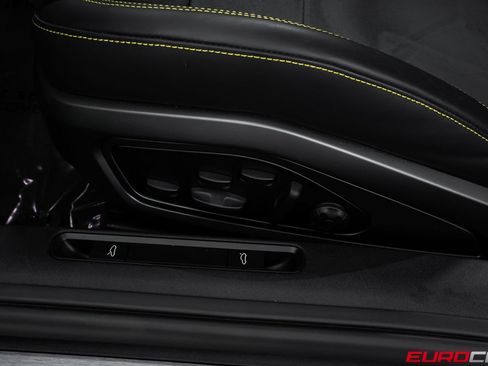 Used 2022 Porsche 911 GT3 RWD image 45