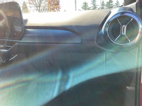 New 2026 Chevrolet Equinox EV LT image 17