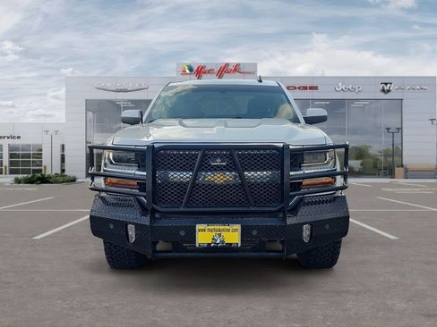 Used 2018 Chevrolet Silverado 1500 LT w/ Texas Edition AWD/4WD image 8
