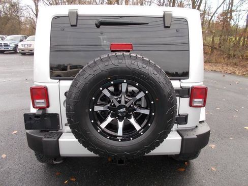 Used 2012 Jeep Wrangler Unlimited Sahara w/ Trailer Tow Group AWD/4WD image 15
