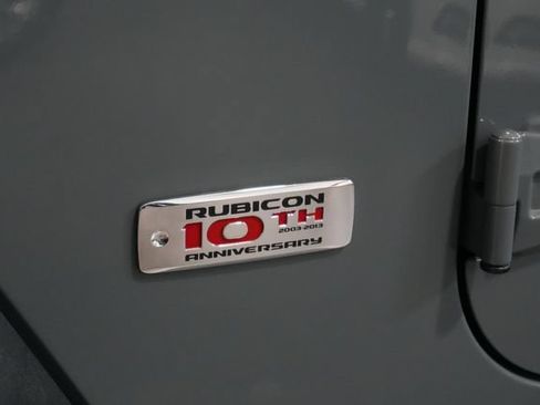 Used 2013 Jeep Wrangler Unlimited Rubicon AWD/4WD image 12