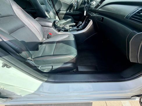 Used 2017 Honda Accord Sport Special Edition image 16