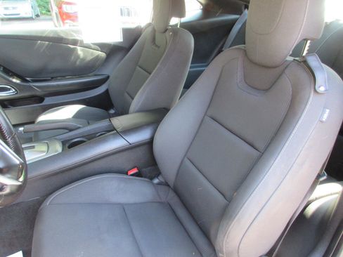 Used 2015 Chevrolet Camaro LT RWD image 16
