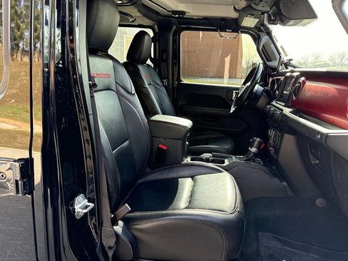 Used 2022 Jeep Wrangler Unlimited Rubicon w/ Xtreme Recon 35" Tire Package image 28