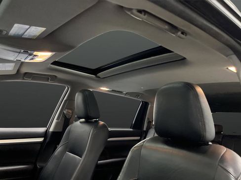 Used 2017 Toyota Highlander XLE image 7