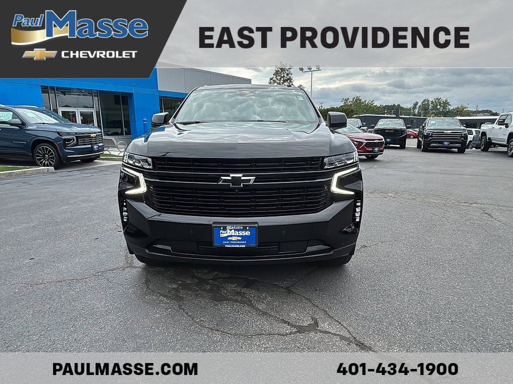 Used 2024 Chevrolet Tahoe RST w/ Luxury Package AWD/4WD image 2