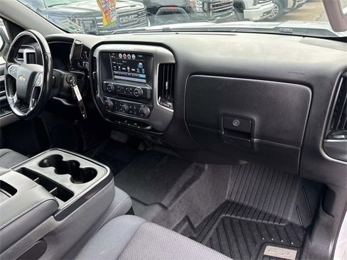 Used 2018 Chevrolet Silverado 1500 LT w/ Texas Edition image 16