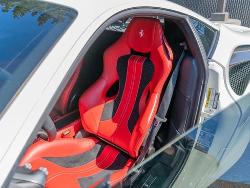 Used 2021 Ferrari F8 Tributo RWD image 51