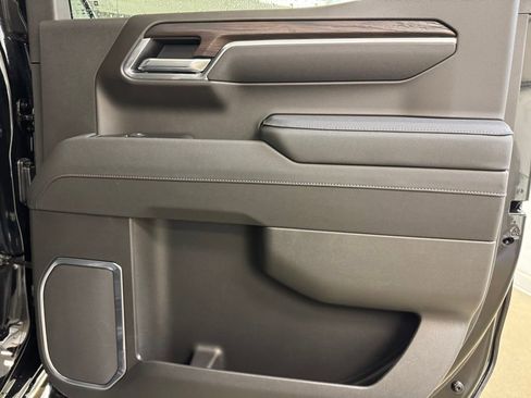 New 2026 GMC Sierra 1500 SLT w/ SLT Convenience Package image 25