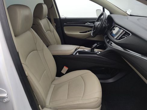 Used 2019 Buick Enclave Essence FWD image 21