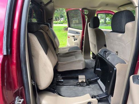 Used 2004 Chevrolet Avalanche Z71 w/ Preferred Equipment Group image 21