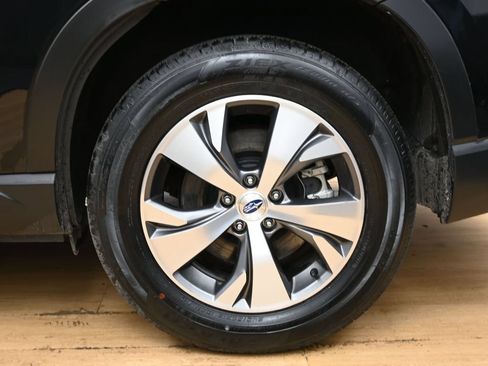 Used 2025 Subaru Ascent Premium AWD/4WD image 9