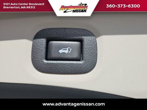 Used 2019 Nissan Rogue SV w/ Sun & Sound Touring Package image 27