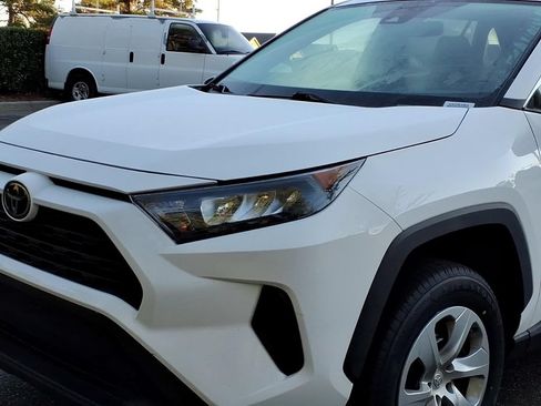 Used 2022 Toyota RAV4 LE FWD image 25