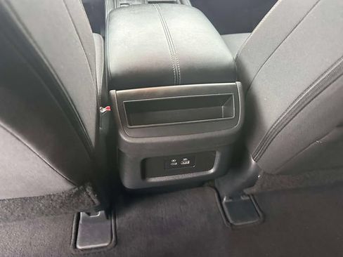 Used 2024 Nissan Pathfinder S AWD/4WD image 12