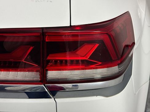 Used 2021 Volkswagen Atlas SEL Premium image 34