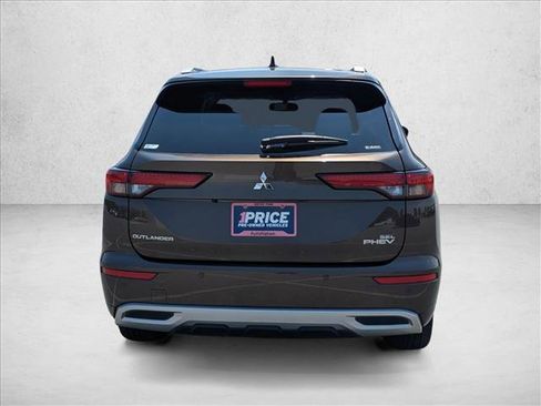 Used 2023 Mitsubishi Outlander SEL AWD/4WD image 6