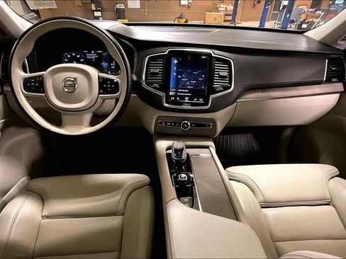 Used 2022 Volvo XC90 T8 Inscription w/ Lounge Package image 14