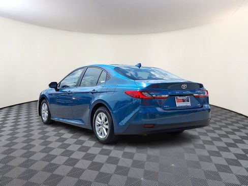 Used 2025 Toyota Camry LE FWD image 9