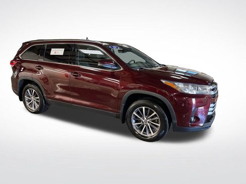 Certified 2019 Toyota Highlander XLE AWD/4WD image 7