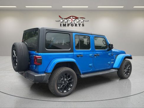 Used 2023 Jeep Wrangler Unlimited Sahara w/ Cold Weather Group AWD/4WD image 5