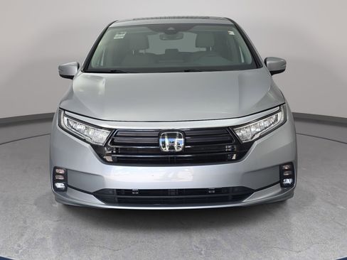 Certified 2024 Honda Odyssey EX-L image 2