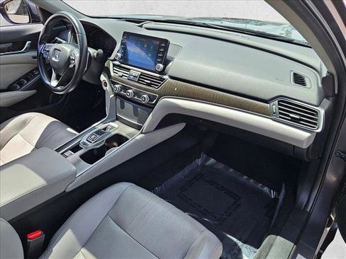 Used 2018 Honda Accord Touring image 23
