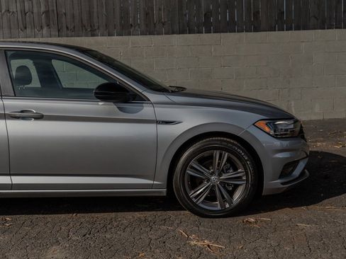 Used 2021 Volkswagen Jetta R-Line w/ R-Line Cold Weather Package image 9