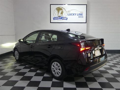 Used 2022 Toyota Prius LE image 11