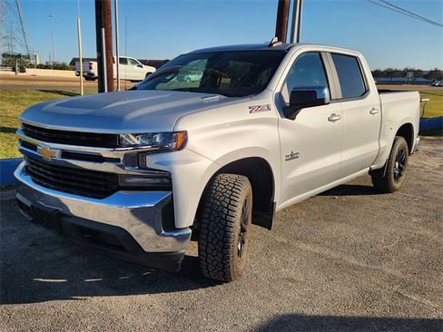 Used 2020 Chevrolet Silverado 1500 LT w/ Texas Edition image 3